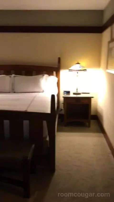 Makinson Suite (#521) bed picture #3