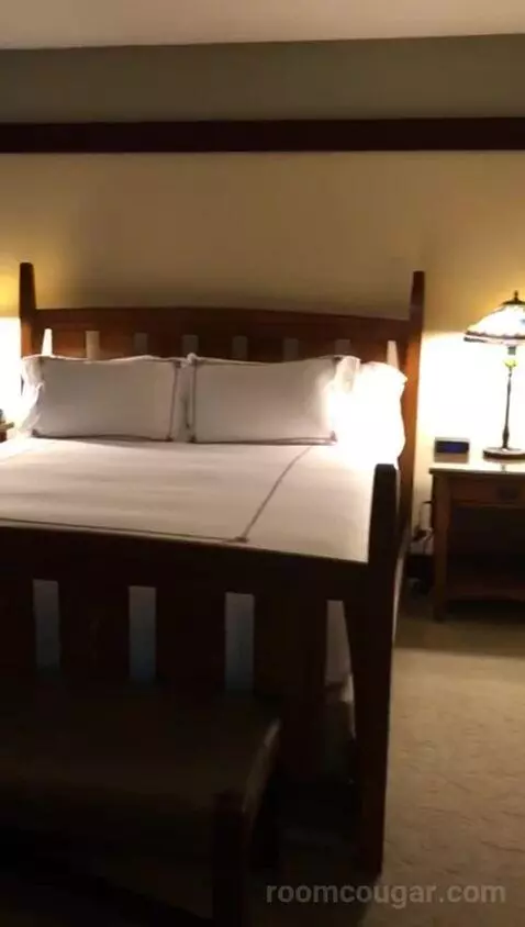 Makinson Suite (#521) bed picture #8