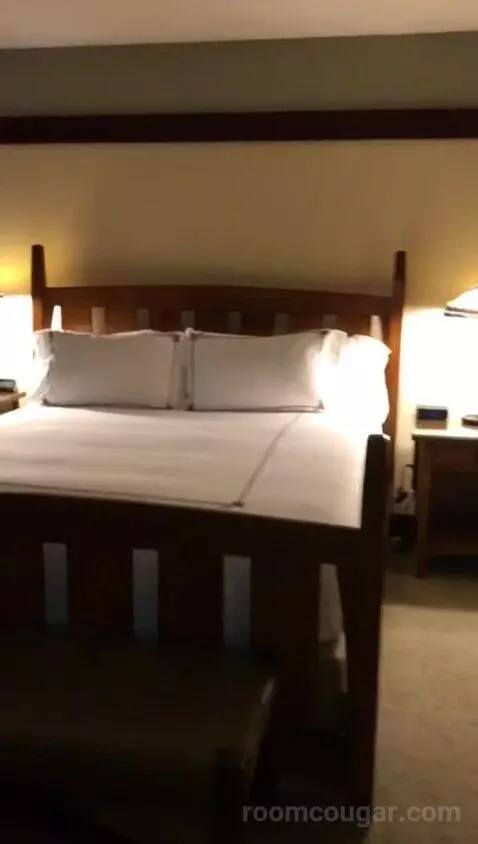Makinson Suite (#521) bed picture #9
