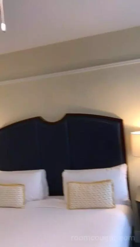 Colonial King (#311) bed picture #9