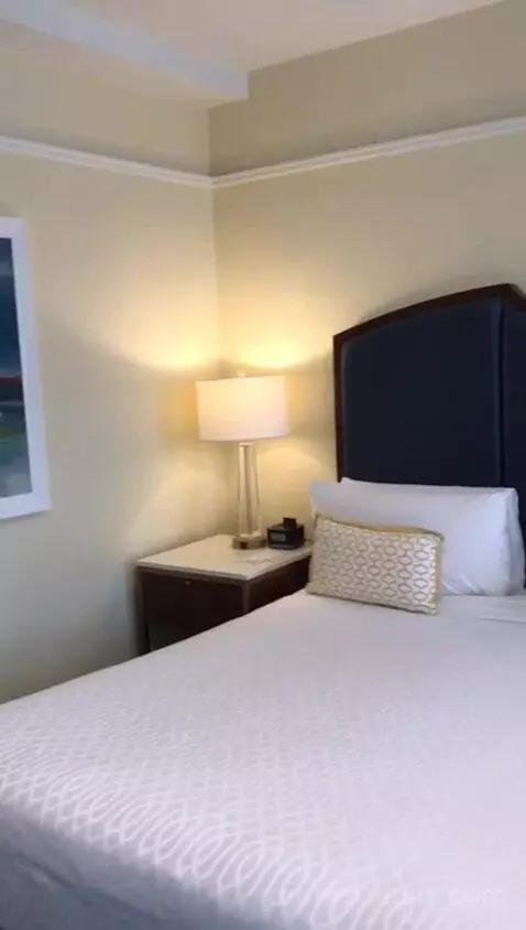 Colonial King (#311) bed picture #5