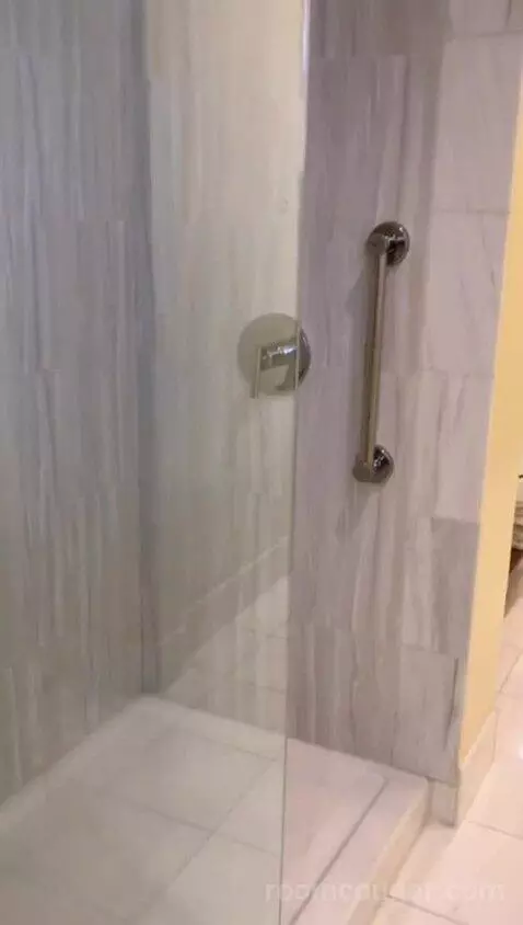 Ocean View Grande King (#414) bathroom picture #5