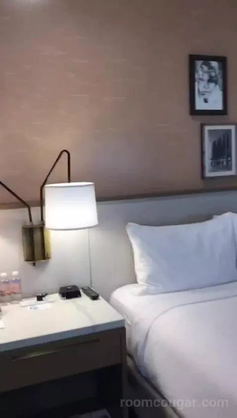 Classic Double Queen (#811) bed picture #7