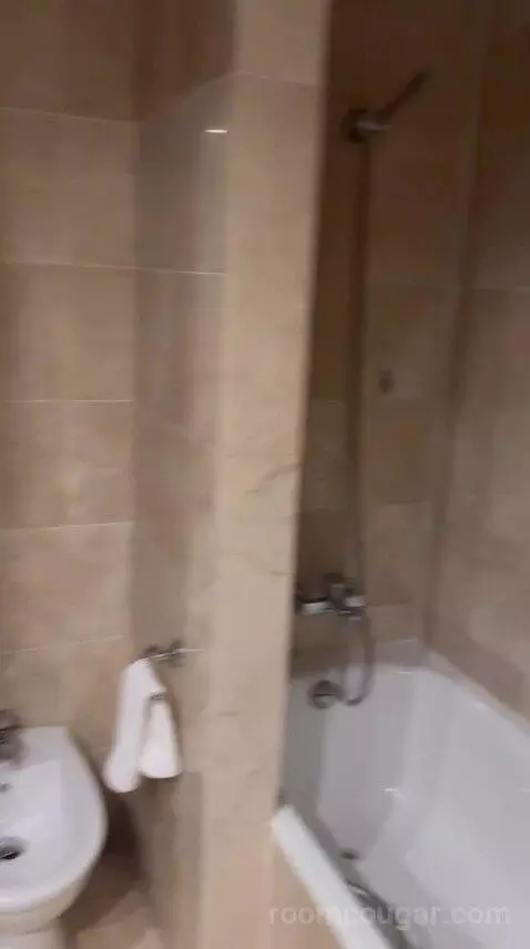 Deluxe Double Room with Balcony and Sea View bathroom picture #5