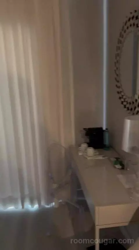 Deluxe Double Room with Balcony and Sea View bed picture #2