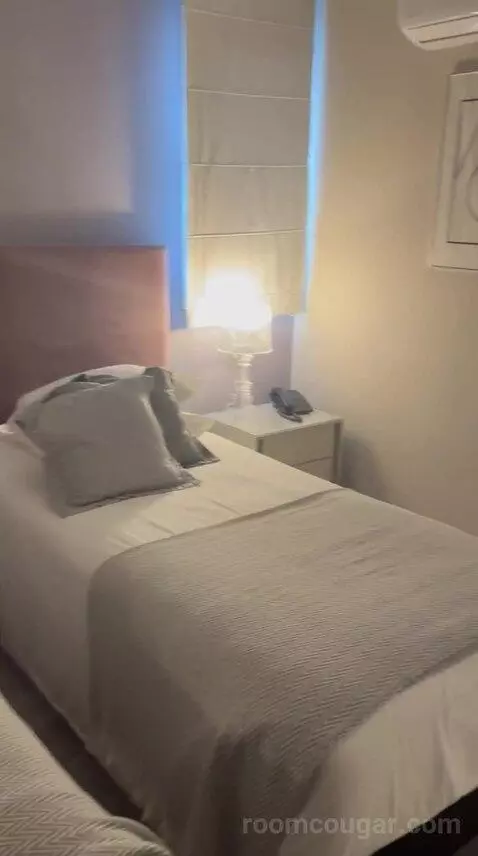 Standard Twin Room bed picture #5