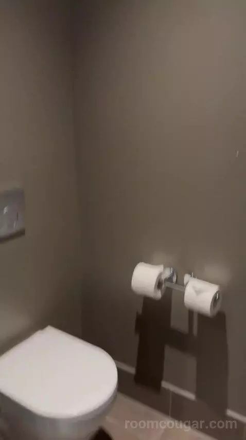 Standard Room with Queen Size Bed (#603) bathroom picture #3