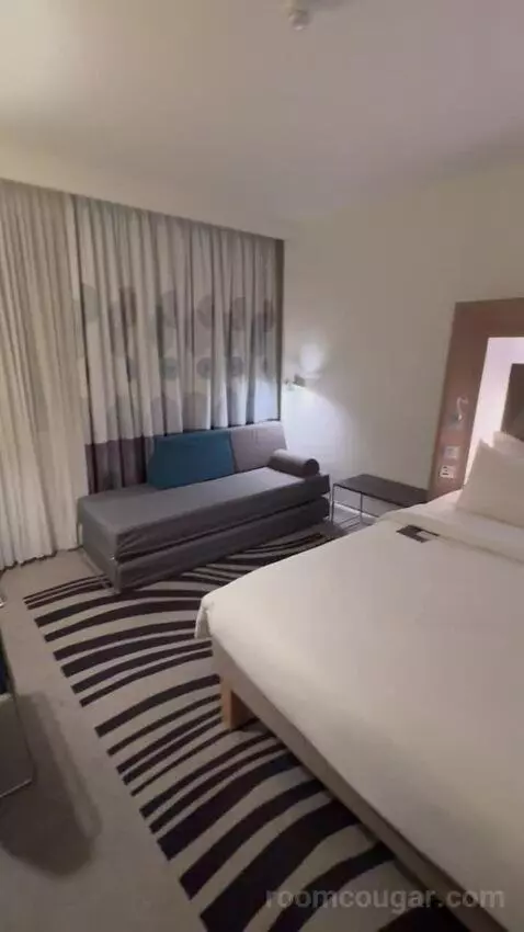 Standard Room with Queen Size Bed (#603) picture #23