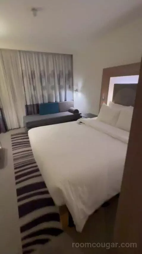 Standard Room with Queen Size Bed (#603) bed picture #11