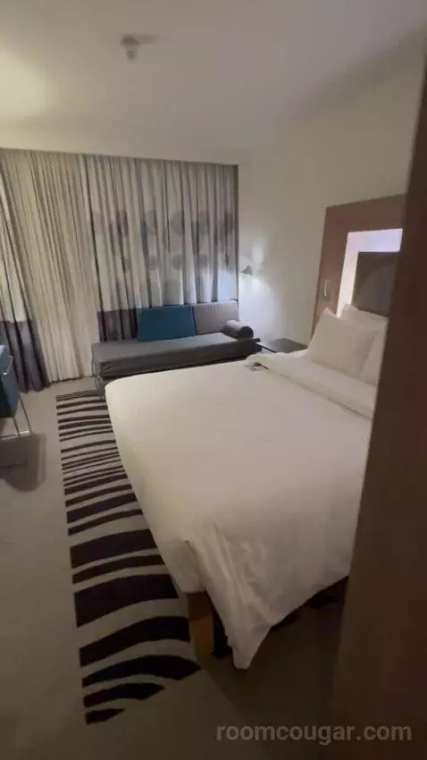 Standard Room with Queen Size Bed (#603) picture #24