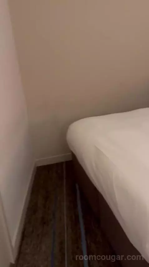 Double Room bed picture #2
