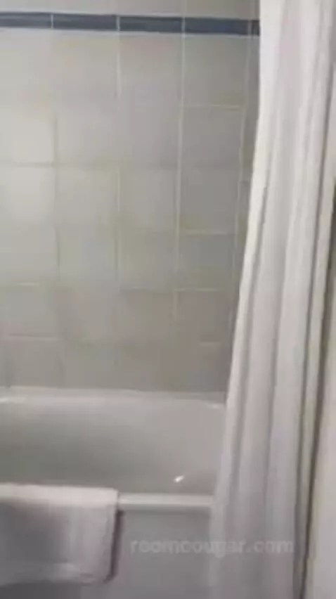 Double Room bathroom picture #8