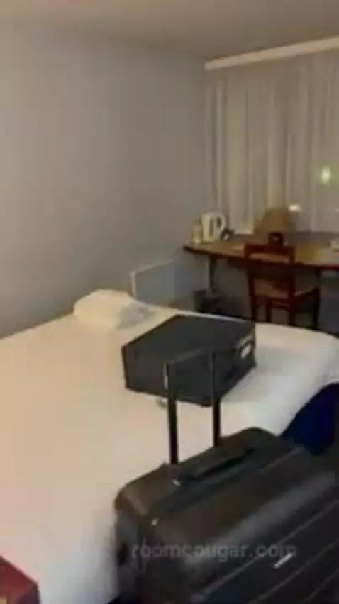 Double Room bed picture #10