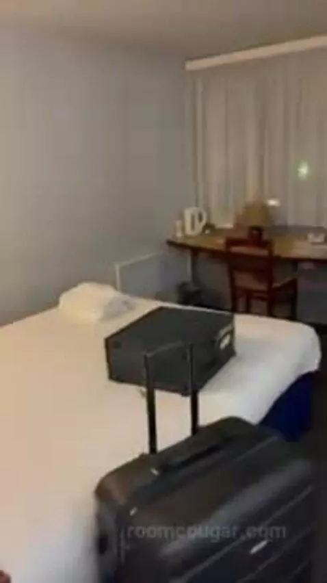 Double Room bed picture #11