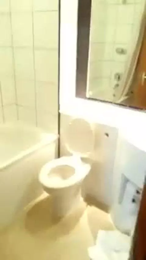 Standard bathroom picture #4