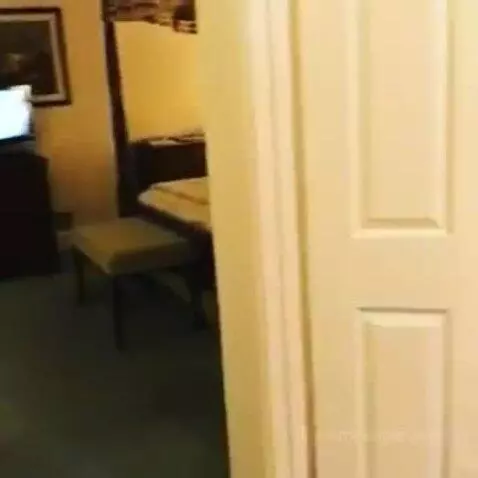 Suite bed picture #2