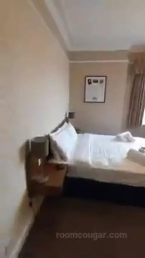 Executive Double Room bed picture #3