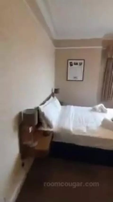 Executive Double Room bed picture #4