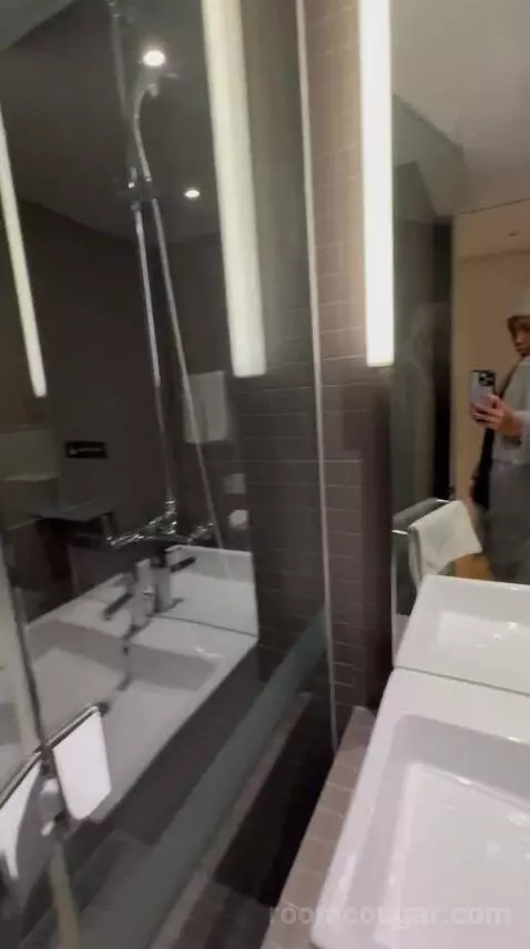 Standard Double Room (#614) bathroom picture #5