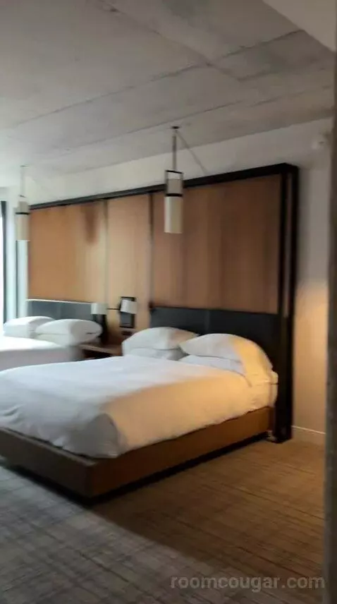 Premium Queen Room with Two Queen Beds (#528) bed picture #2