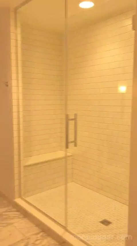 Premium Queen Room with Two Queen Beds (#528) bathroom picture #2