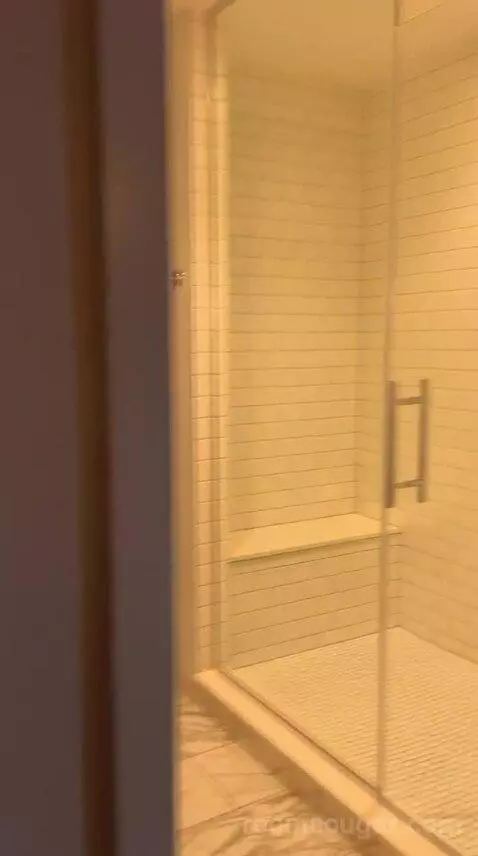Premium Queen Room with Two Queen Beds (#528) bathroom picture #3