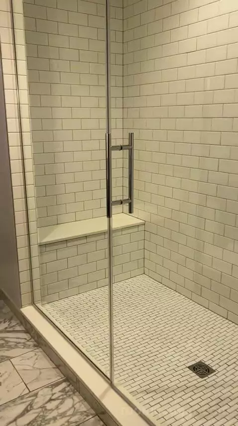 Premium Queen Room with Two Queen Beds (#528) bathroom picture #7