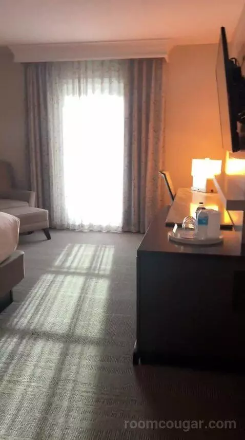 King Room with Interior View (D4144) bed picture #2