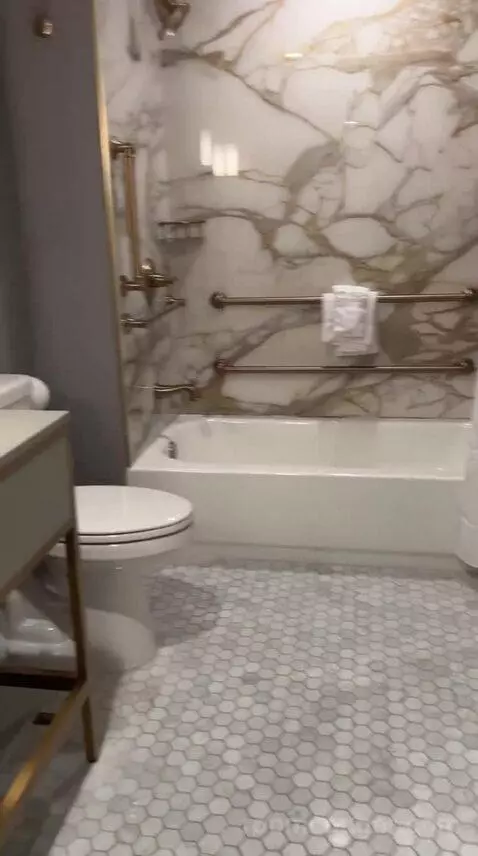 Deluxe Queen Room with Two Queen Beds (#617) bathroom picture #2