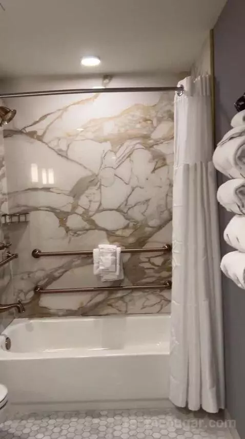 Deluxe Queen Room with Two Queen Beds (#617) bathroom picture #12