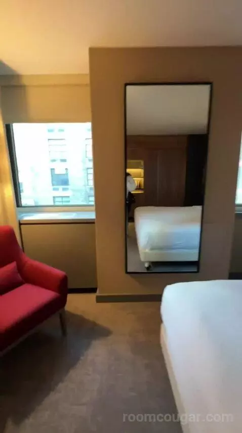 Superior King Room (#1594) bed picture #5