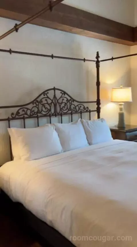 Two Story Villa (#304) bed picture #4