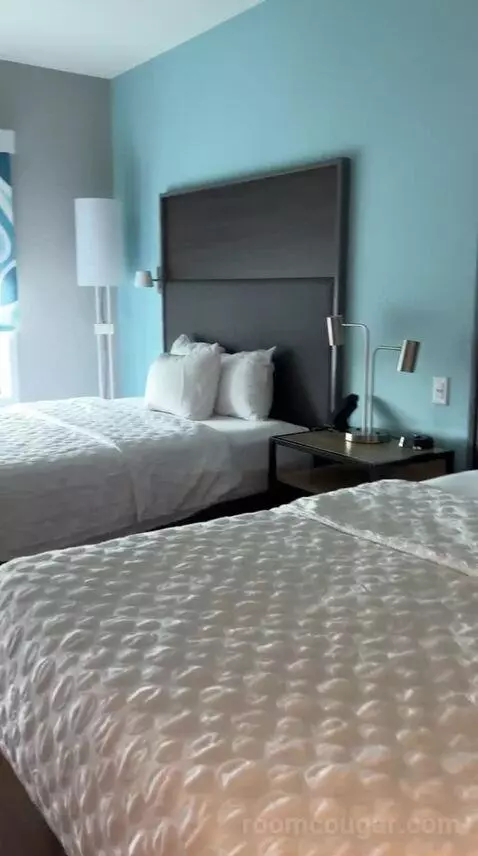 Double Room with Two Double Beds (#609) bed picture #3