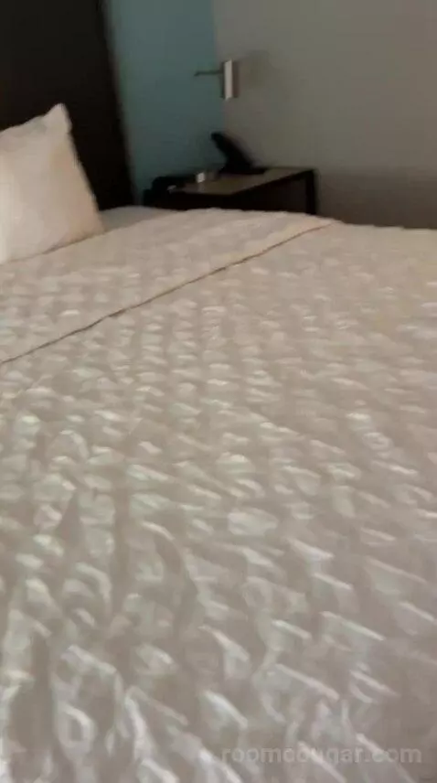 King Room (#432) bed picture #10