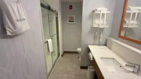 King Room - Hearing Access (#404) picture #2