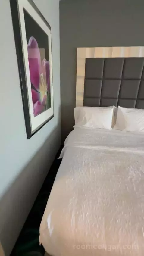 Queen Room with Two Queen Beds (4 Adults) (#428) bed picture #6