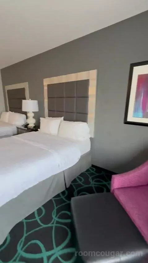 Queen Room with Two Queen Beds (4 Adults) (#428) bed picture #8