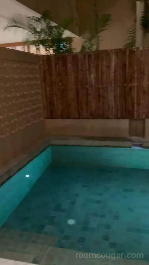 Deluxe Double or Twin Room with Pool View (B107) view picture #2