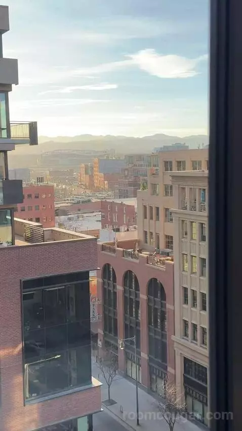 King Room with City View (#917) view picture #4