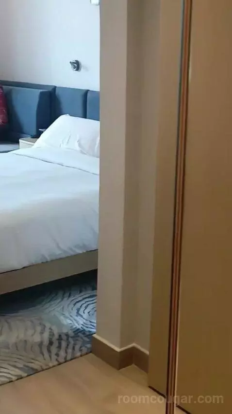 Double Room with Two Double Beds and Sea View (#6018) bed picture #2