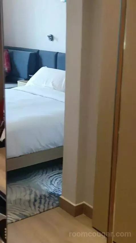 Double Room with Two Double Beds and Sea View (#6018) bed picture #3
