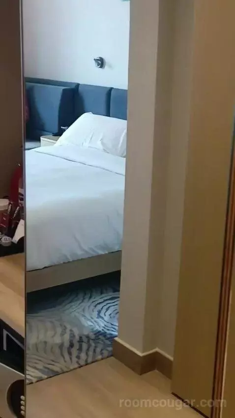 Double Room with Two Double Beds and Sea View (#6018) bed picture #4