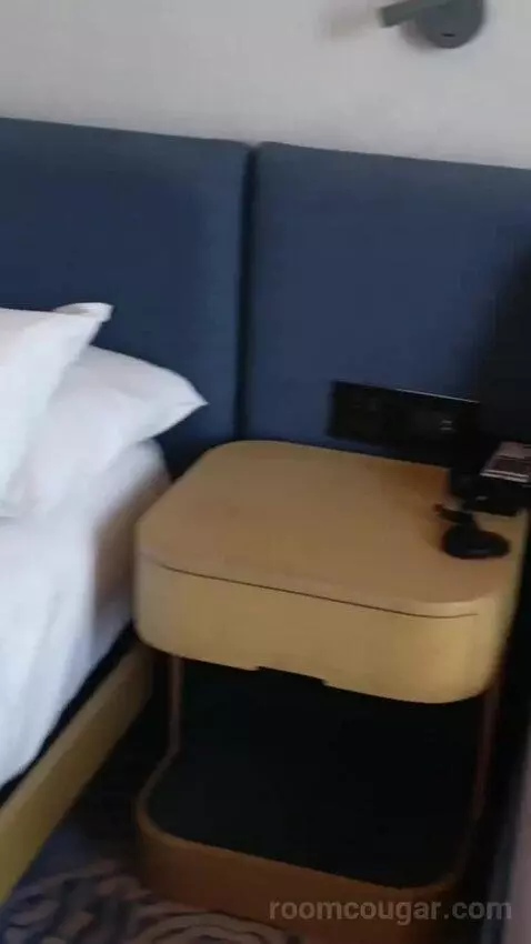 Double Room with Two Double Beds and Sea View (#6018) bed picture #12