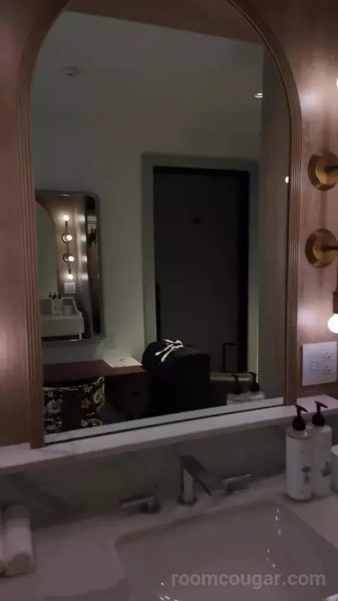 Chamber King City View (#5408) bathroom picture #8