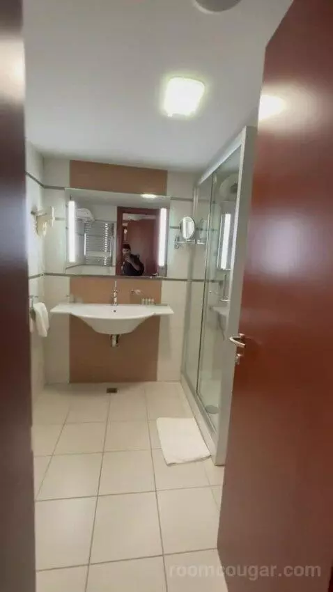 Deluxe Double Room with Balcony (#201) bathroom picture #7