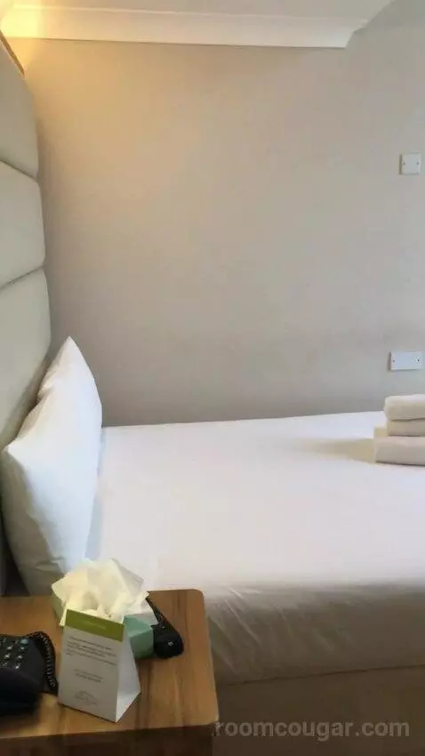 Family Room (#701) bed picture #2