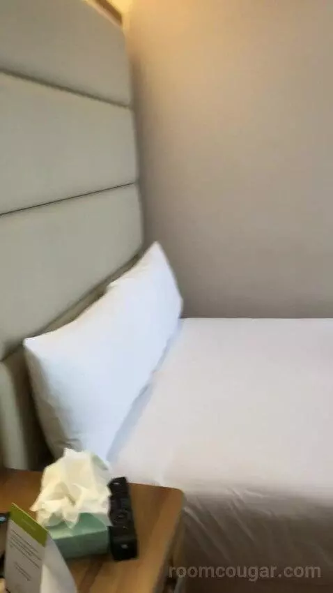 Family Room (#701) bed picture #3