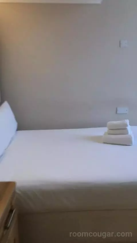 Family Room (#701) bed picture #6