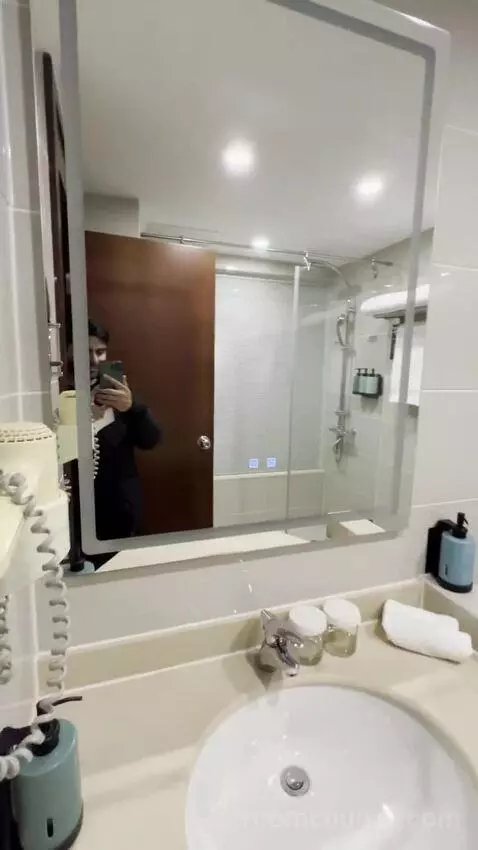 Standard (#4219) bathroom picture #8