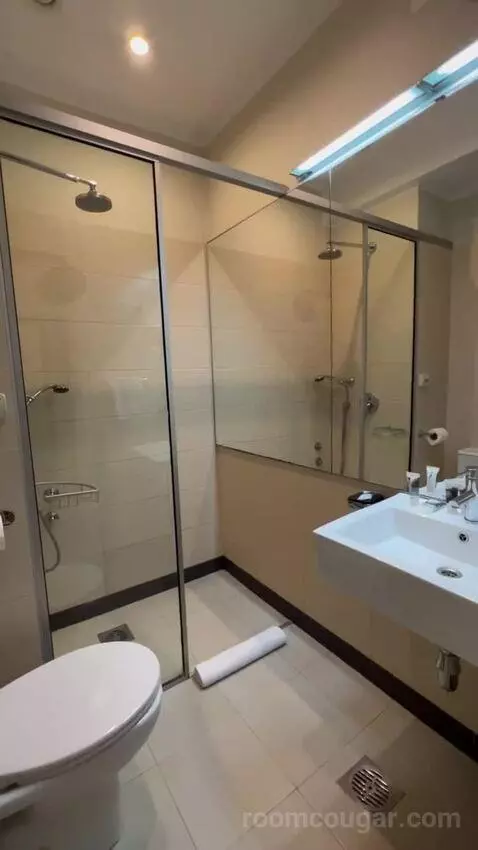 Superior Double Room (#721) bathroom picture #4